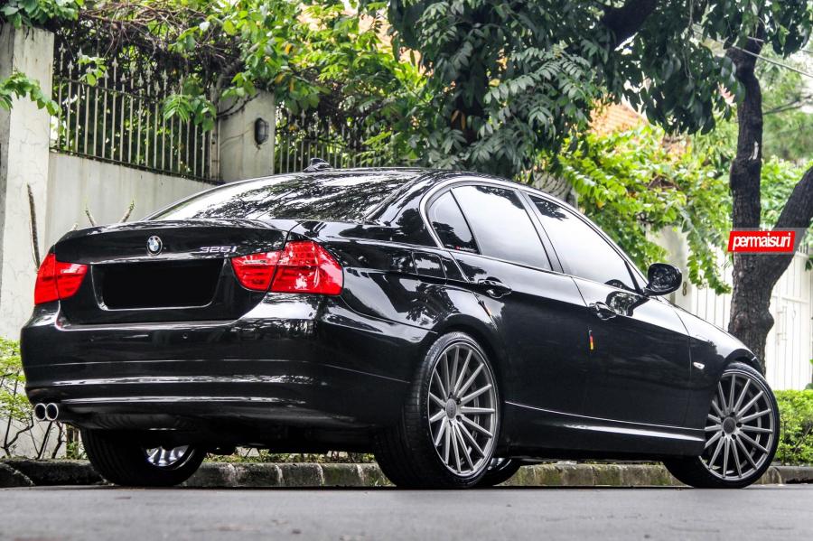  BMW 325i Sedan on Vossen Wheels (VFS2) 2016 года  (фото 11 из 13)